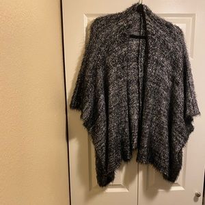 BEBE PONCHO SWEATERS SIZE L